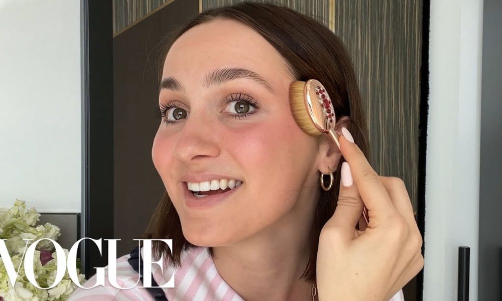 Maude Apatow's Euphoria Fashion: Beyond East Highland High School's Code